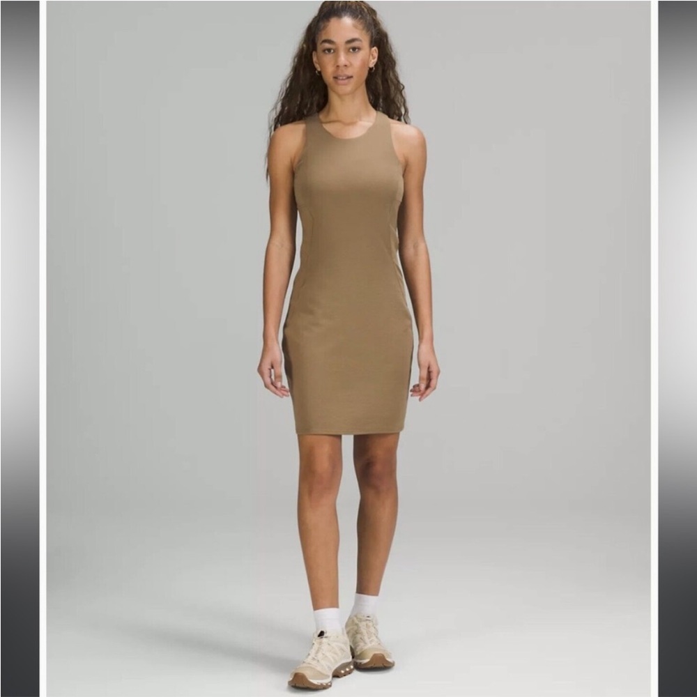 Lululemon Slim Fit Above the Knee Dress Size 6 in Artifact (Beige)